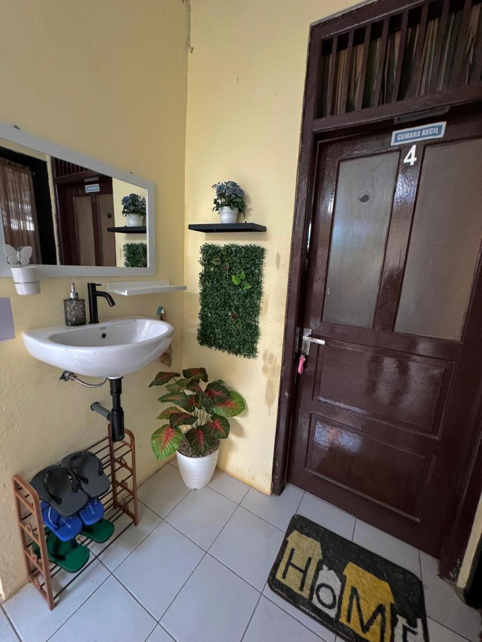 Ardian House Jepara Kamer foto