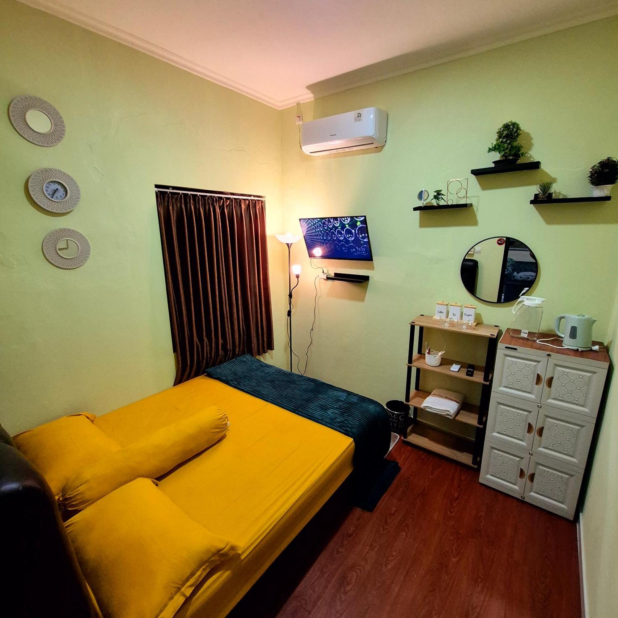 Ardian House Jepara Kamer foto